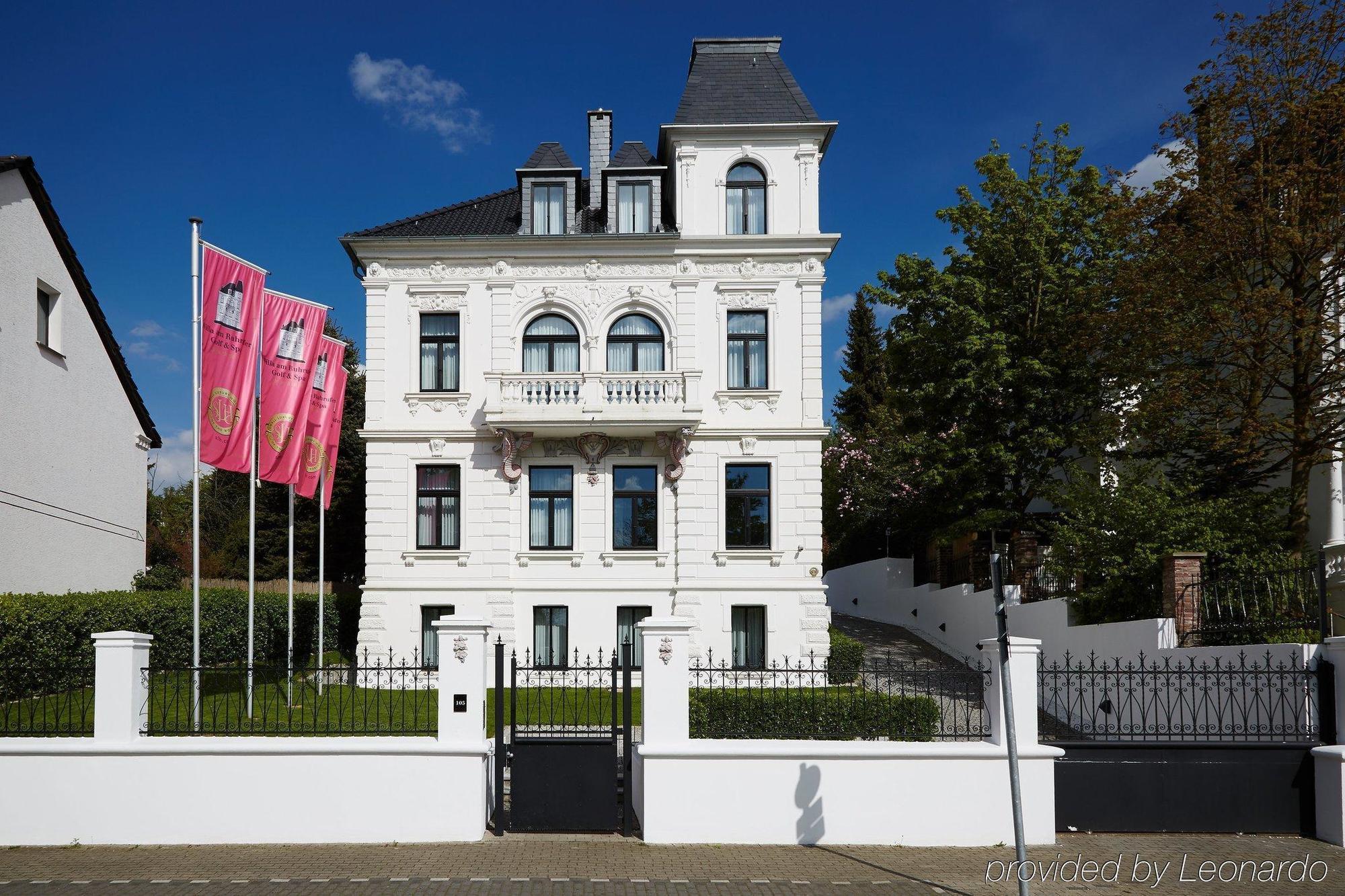 Boutique Hotel Villa Am Ruhrufer Golf & Spa Mülheim an der Ruhr Buitenkant foto
