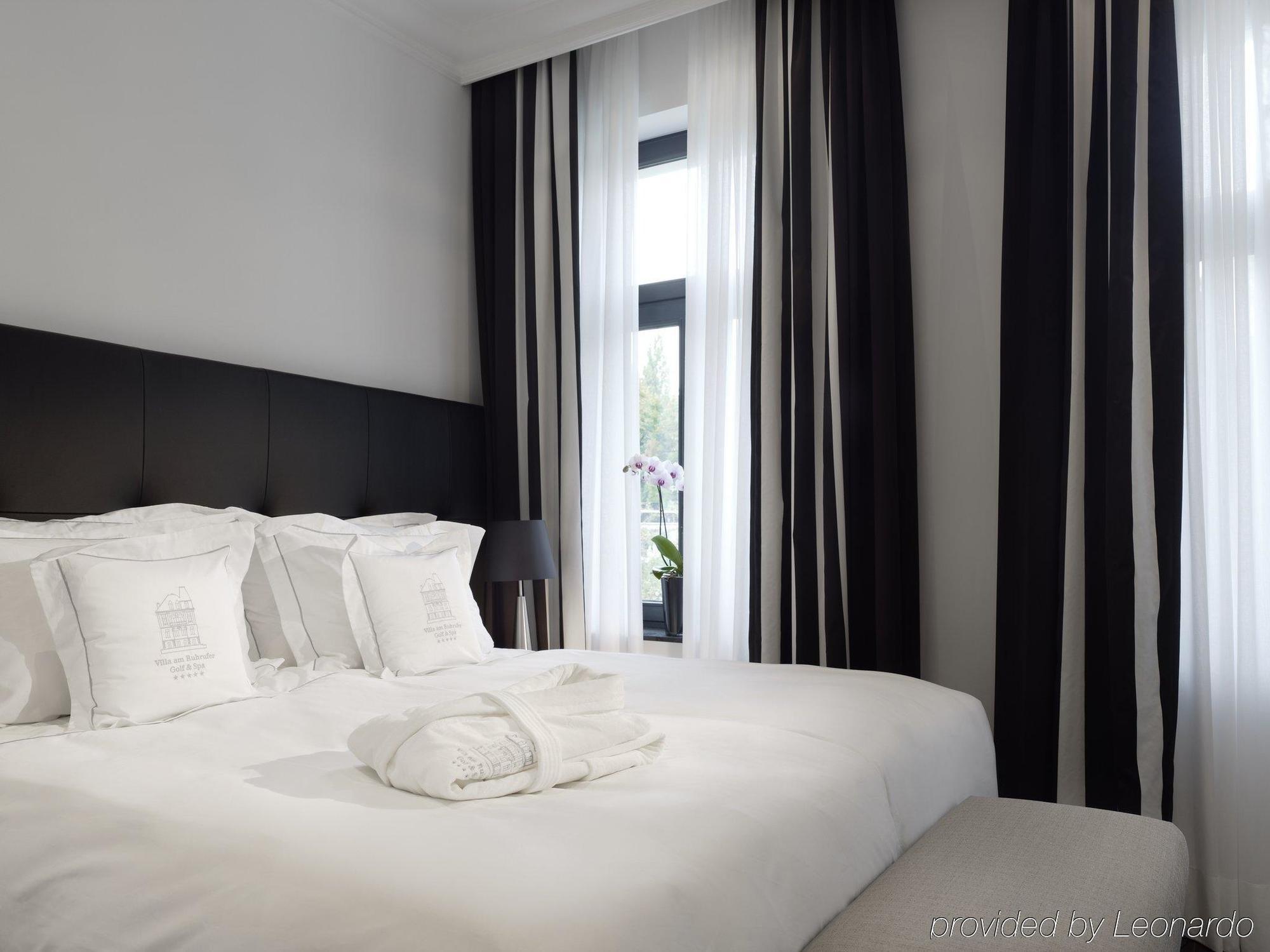 Boutique Hotel Villa Am Ruhrufer Golf & Spa Mülheim an der Ruhr Kamer foto