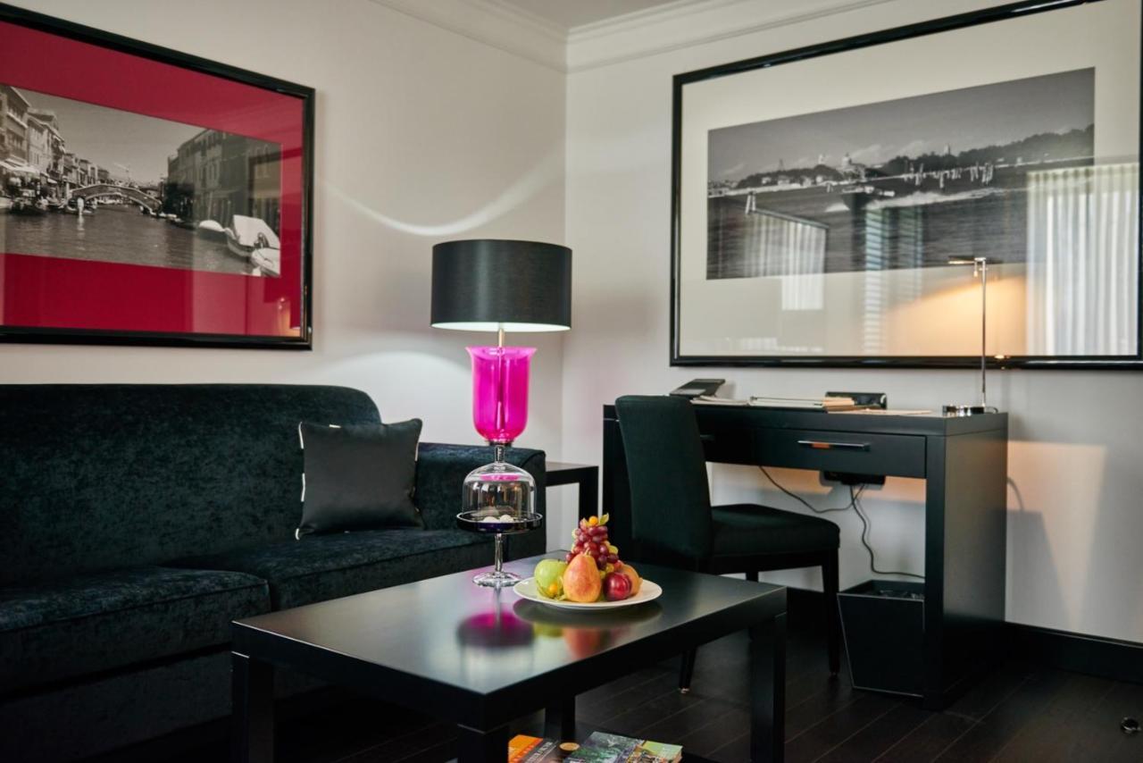 Boutique Hotel Villa Am Ruhrufer Golf & Spa Mülheim an der Ruhr Buitenkant foto